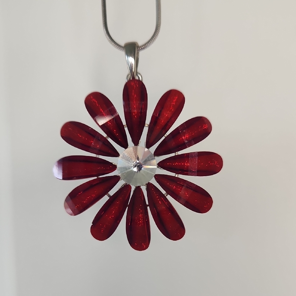 Red Flower Pendant Necklace